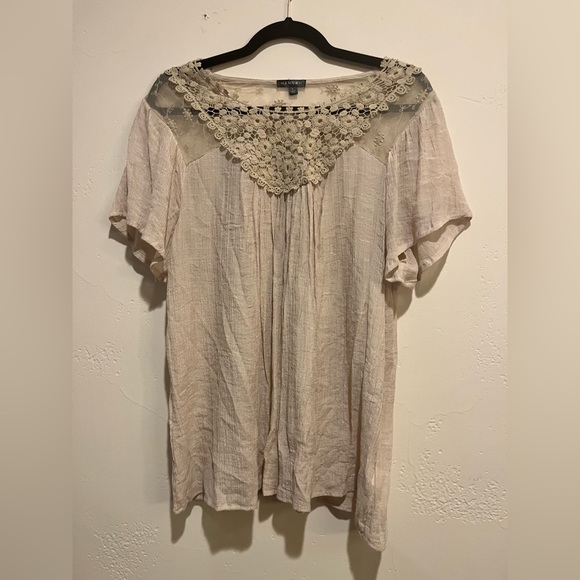 Hannah cream lace blouse - Picture 1 of 5